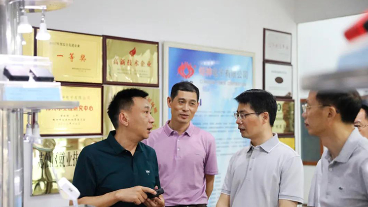 國(guó)家鐵路局綜合司副司長(zhǎng)梁成谷一行蒞臨炬神電子調(diào)研